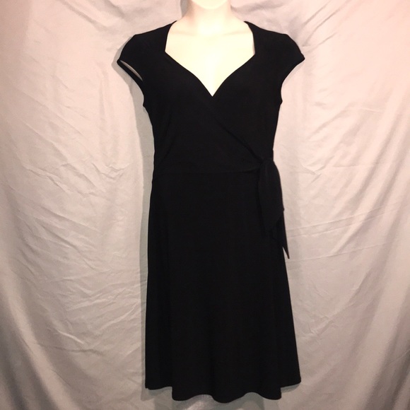 Evan Picone Dresses & Skirts - Evan picone LBD wrap dress size 8